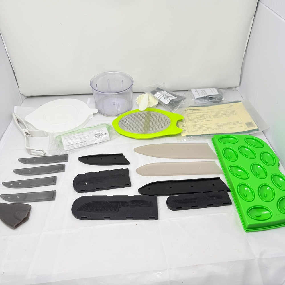 Odds and ends of new and used Pampered Chef Kitchen Tools